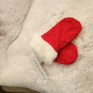 NWT Janie and Jack Red W/White Fur Trim Mittens- 2T-3​​​​​​​​